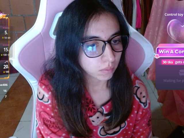 Maggie-Fox, live now on BongaCams