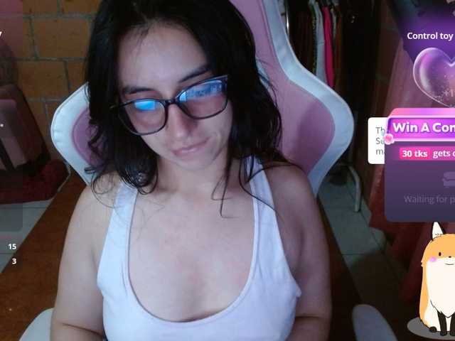 Maggie-Fox live cam on BongaCams