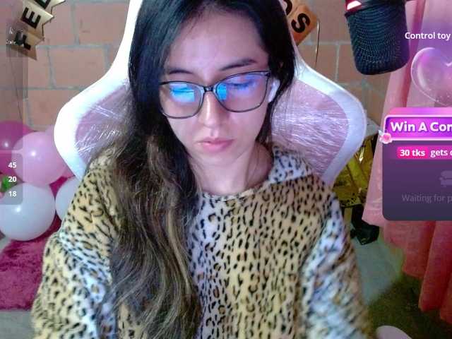 Maggie-Fox live cam on BongaCams