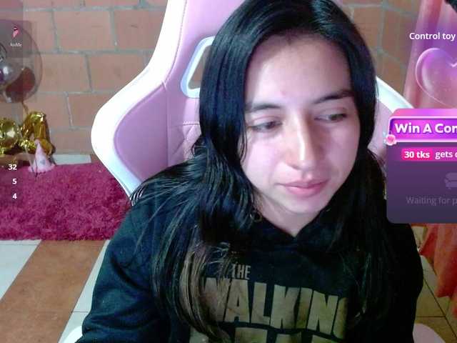 Maggie-Fox live cam on BongaCams