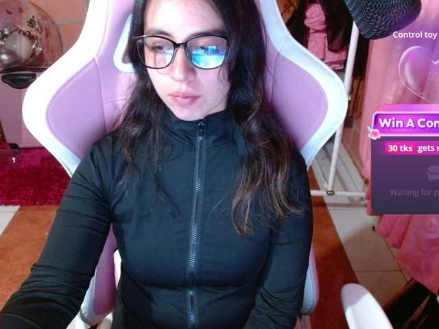 Maggie-Fox live cam on BongaCams