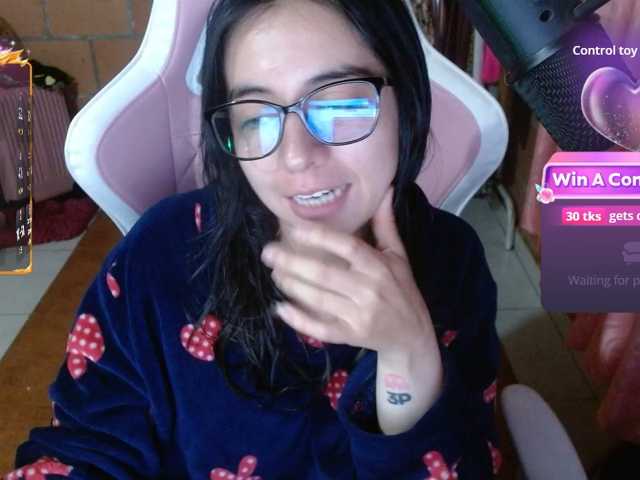 Maggie-Fox live cam on BongaCams