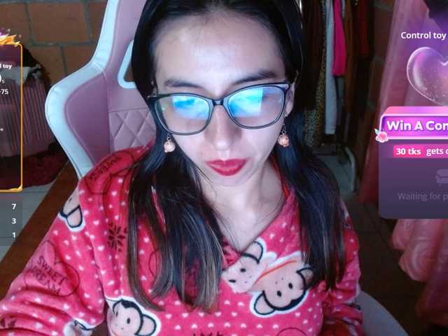 Maggie-Fox live cam on BongaCams