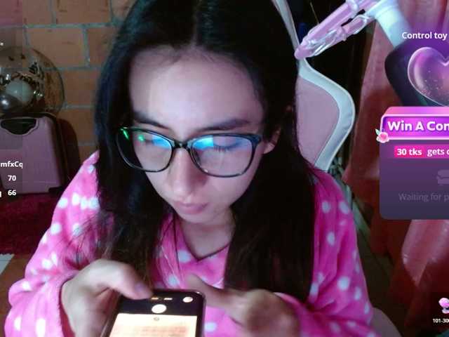 Maggie-Fox live cam preview
