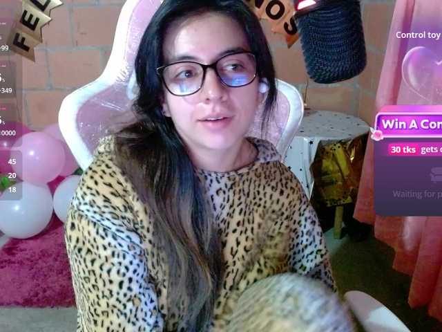 Maggie-Fox live cam on BongaCams