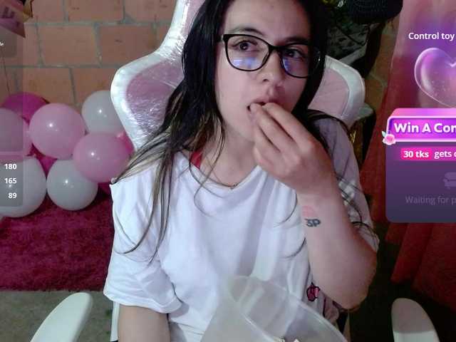Maggie-Fox live cam on BongaCams