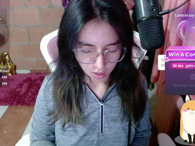 Maggie-Fox live cam on BongaCams