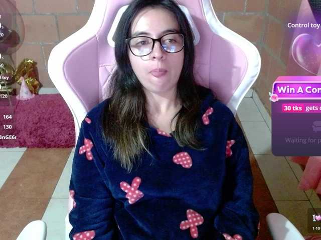 Maggie-Fox live webcam show