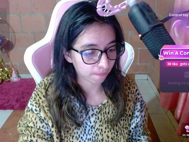 Maggie-Fox live cam on UnifiedCams