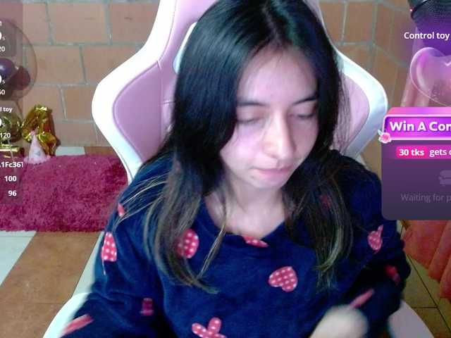 Maggie-Fox live cam on BongaCams