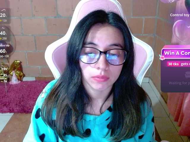 Maggie-Fox live cam on BongaCams