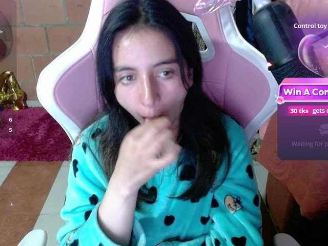 Maggie-Fox live cam on BongaCams