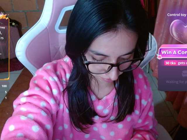 Maggie-Fox live cam preview
