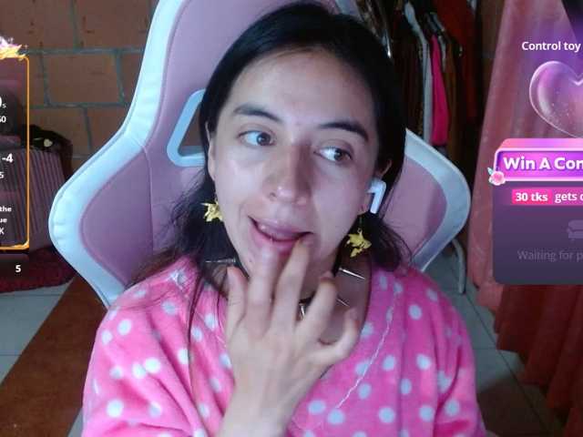 Maggie-Fox live cam on BongaCams