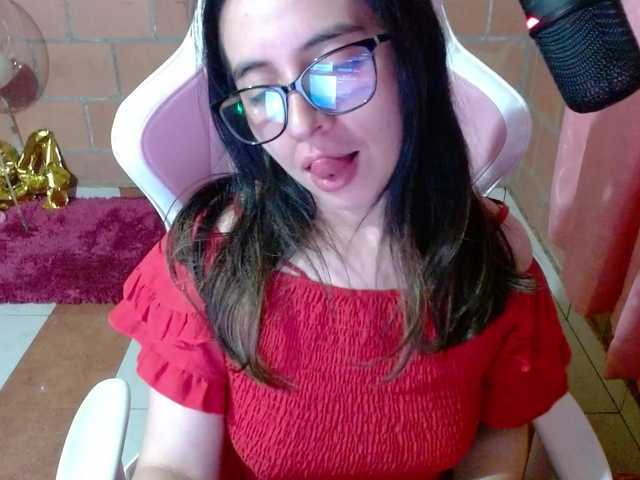 Maggie-Fox live webcam show