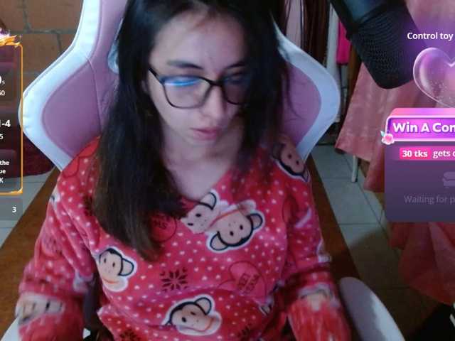 Maggie-Fox, live now on BongaCams