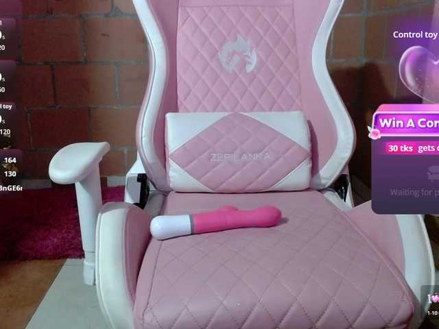 Maggie-Fox live webcam show