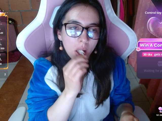 Maggie-Fox live cam on BongaCams
