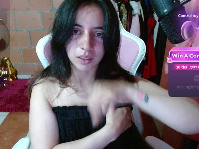 Maggie-Fox live cam on BongaCams