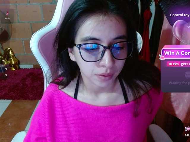 Maggie-Fox live cam on BongaCams