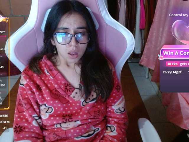 Maggie-Fox, live now on BongaCams