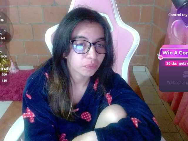 Maggie-Fox live cam on BongaCams