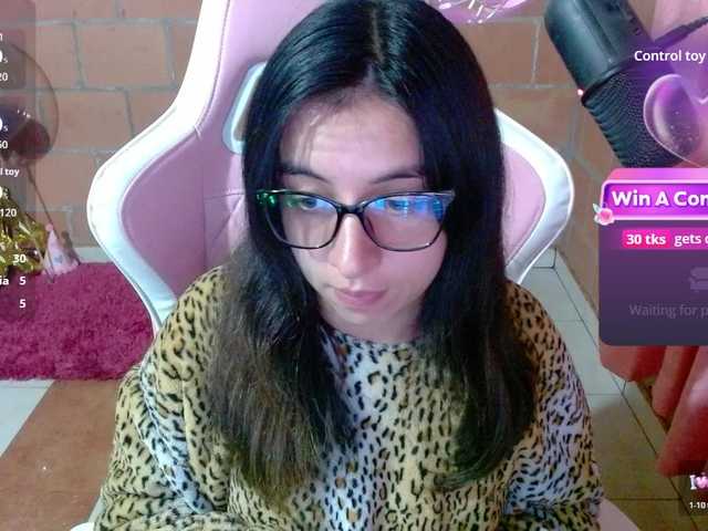 Maggie-Fox live cam on UnifiedCams