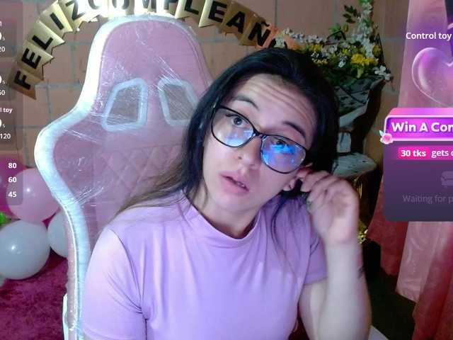 Maggie-Fox live cam on BongaCams