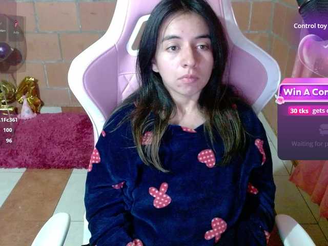 Maggie-Fox live cam on BongaCams