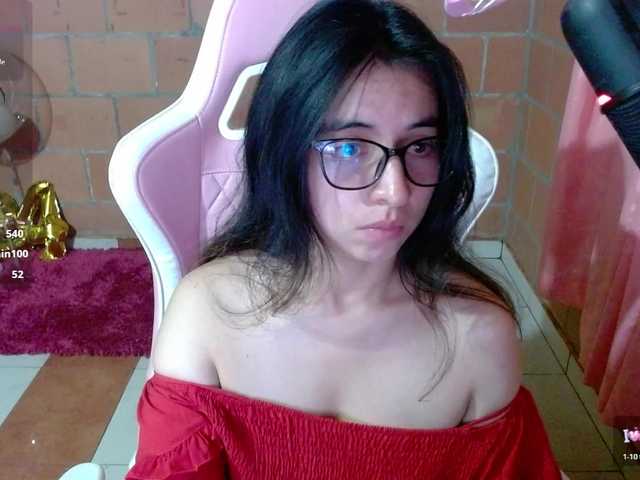 Maggie-Fox live cam on BongaCams