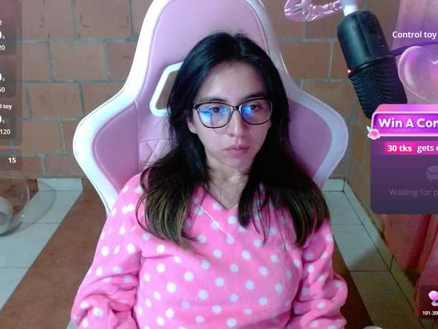 Maggie-Fox live webcam show