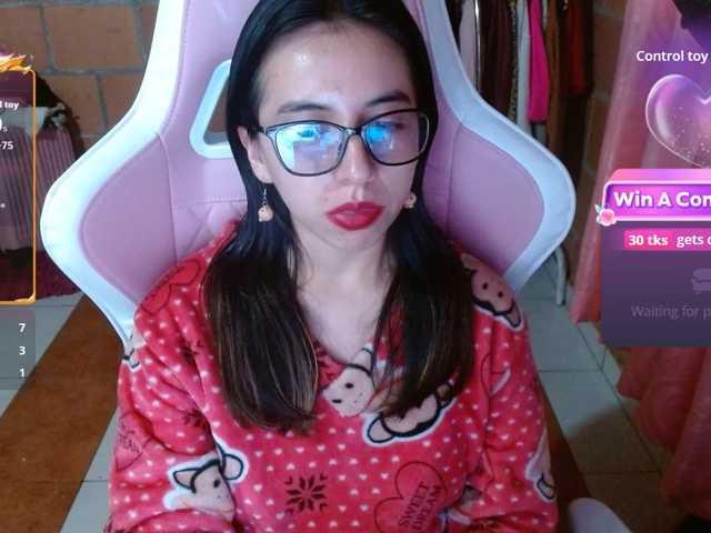 Maggie-Fox live cam on BongaCams