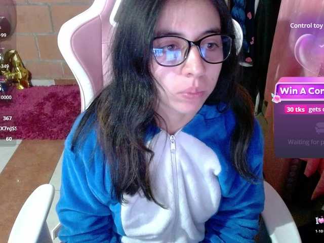 Maggie-Fox live cam on BongaCams