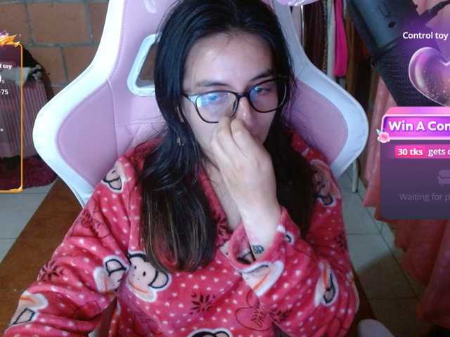 Maggie-Fox live cam preview