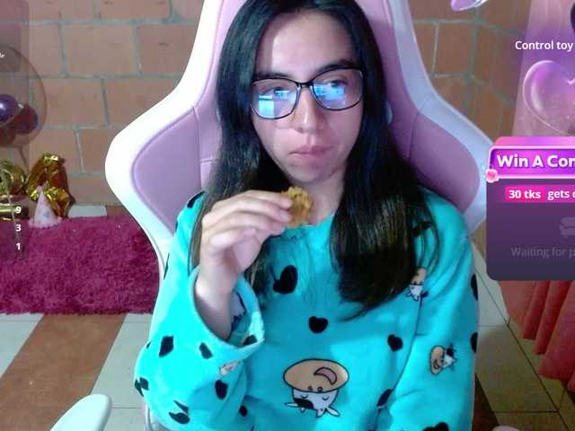 maggie-fox live sex show