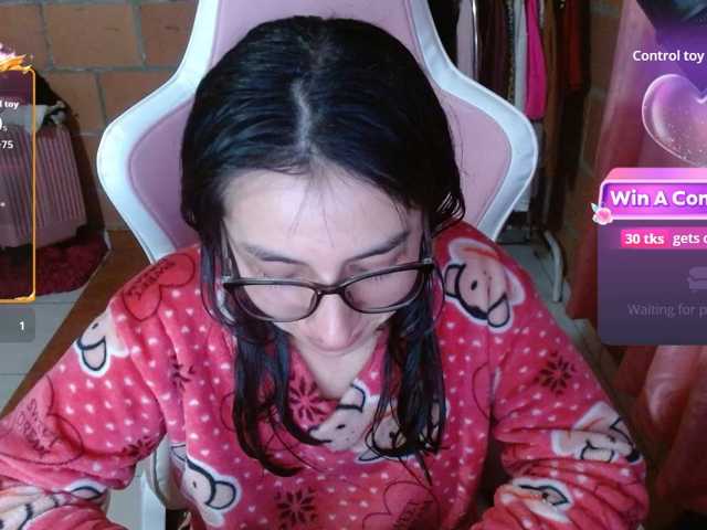 Maggie-Fox live cam preview