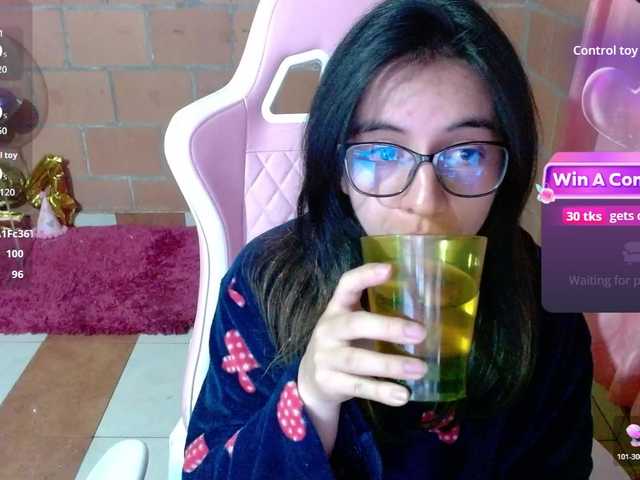 maggie-fox live sex show