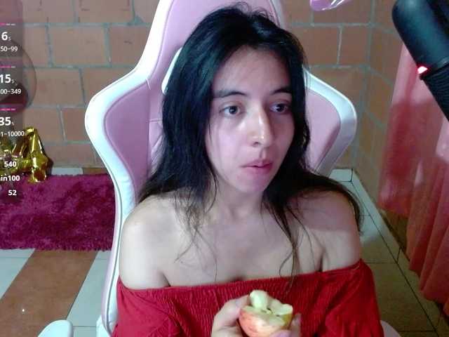 Maggie-Fox live cam on BongaCams