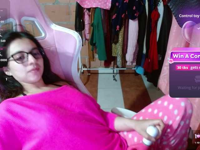 Maggie-Fox live cam on BongaCams