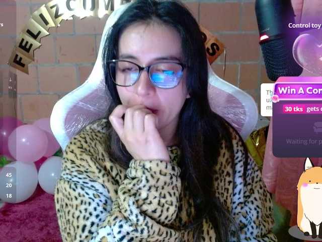 Maggie-Fox live cam on BongaCams