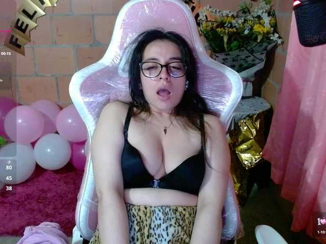 Maggie-Fox live cam on BongaCams