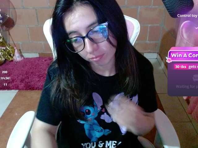 Maggie-Fox live cam on BongaCams