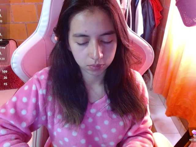 Maggie-Fox live cam on BongaCams