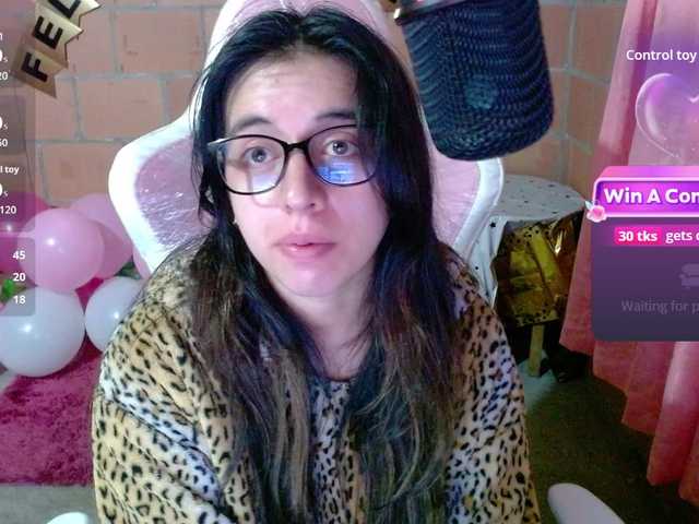 Maggie-Fox live cam on BongaCams
