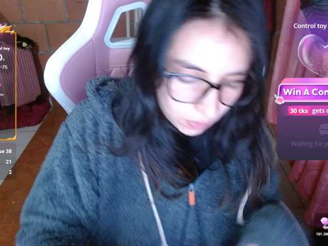 Maggie-Fox live cam on BongaCams