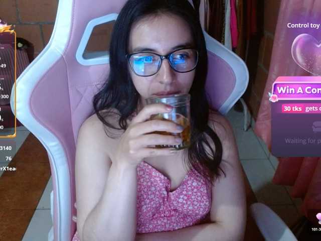 Maggie-Fox live cam on BongaCams