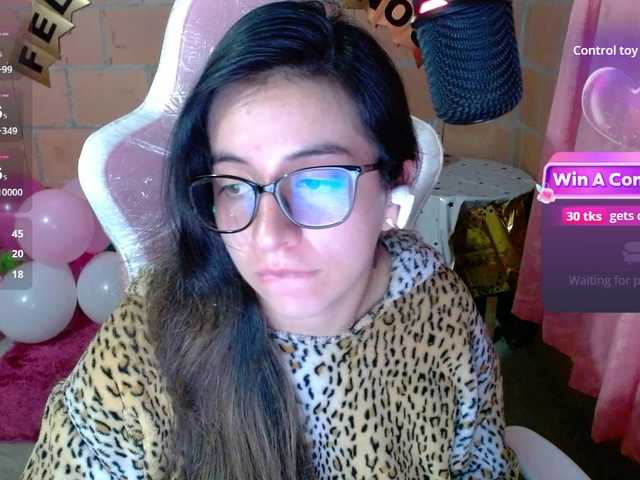 Maggie-Fox live cam on BongaCams