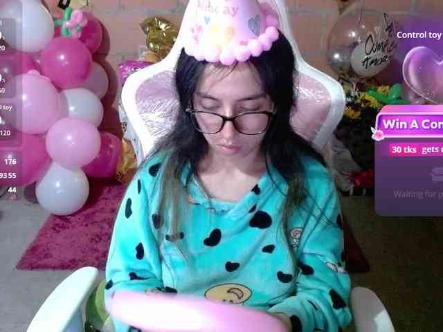 Maggie-Fox webcam