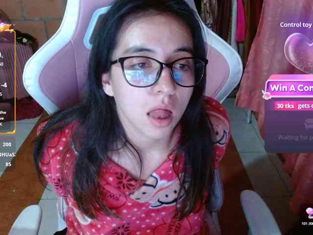 live chat room Maggie-Fox