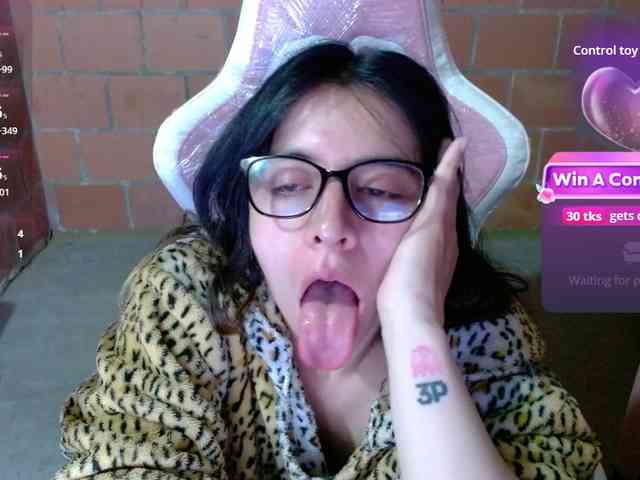 Maggie-Fox webcam